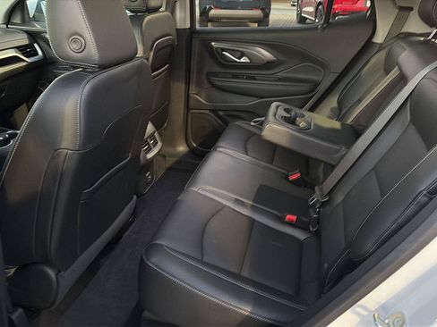 Used 2023 GMC Terrain SLT FWD image 11