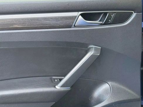 Used 2017 Volkswagen Passat 1.8T SE image 50