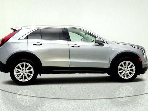 Used 2023 Cadillac XT4 Luxury FWD image 4