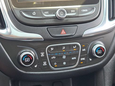 Certified 2018 Chevrolet Equinox LT w/ Sun & Infotainment Package AWD/4WD image 32