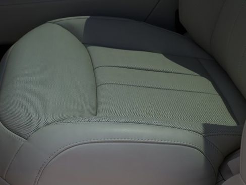 New 2026 Land Rover Range Rover SE AWD/4WD image 16
