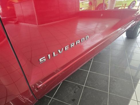 Used 2018 Chevrolet Silverado 1500 LT w/ All Star Edition AWD/4WD image 29