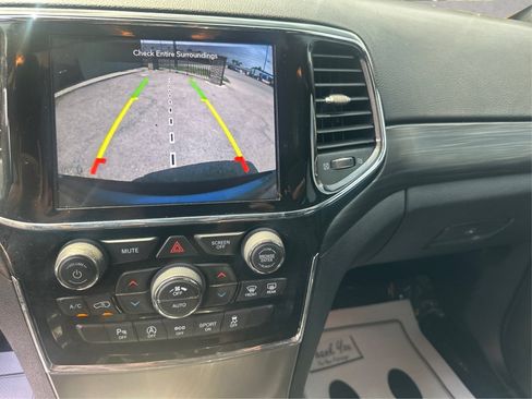 Used 2020 Jeep Grand Cherokee Altitude AWD/4WD image 33