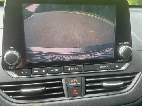 Used 2020 Nissan Altima 2.5 S FWD image 16