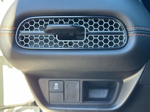 Certified 2023 Honda HR-V Sport image 29