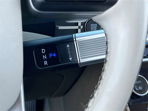 Used 2024 Hyundai Santa Fe Calligraphy image 17