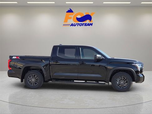 New 2025 Toyota Tundra SR5 image 12