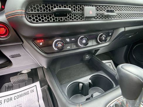Used 2023 Honda HR-V Sport image 18