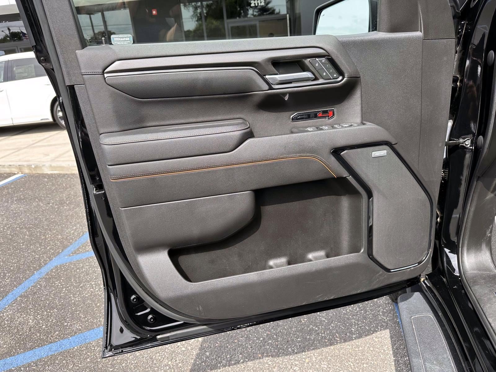 Used 2023 GMC Sierra 1500 AT4 w/ AT4 Premium Package AWD/4WD image 7