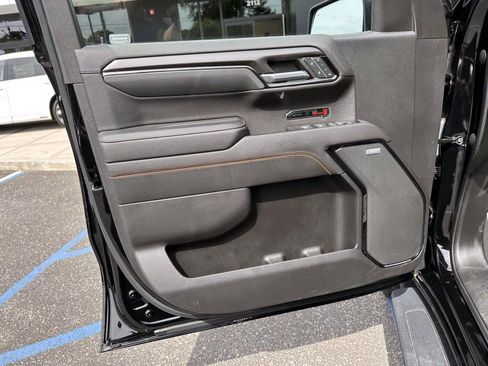 Used 2023 GMC Sierra 1500 AT4 w/ AT4 Premium Package AWD/4WD image 7