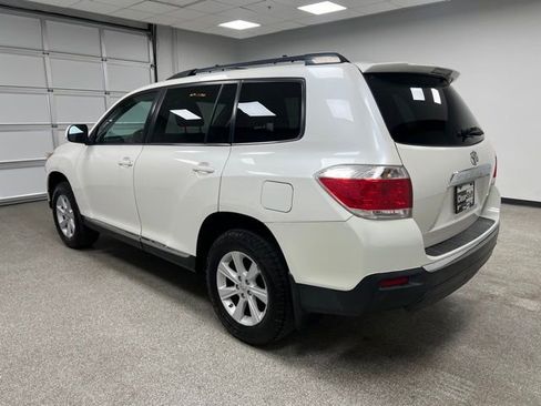 Used 2013 Toyota Highlander Plus w/ Protection Pkg image 8