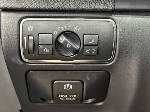 Used 2014 Volvo S60 T5 FWD image 30
