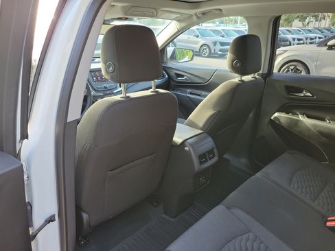 Used 2020 Chevrolet Equinox LT FWD image 16