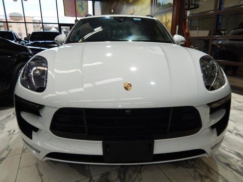 Used 2017 Porsche Macan GTS image 2