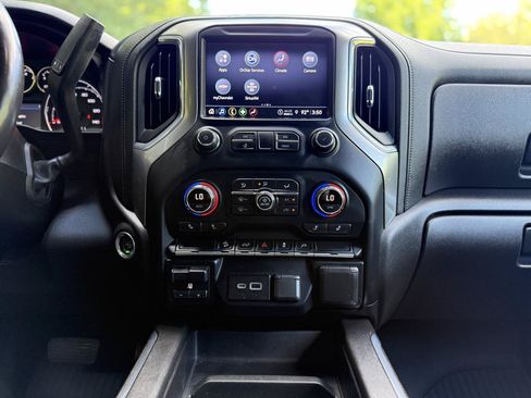 Used 2021 Chevrolet Silverado 1500 LT Trail Boss w/ Convenience Package II AWD/4WD image 21
