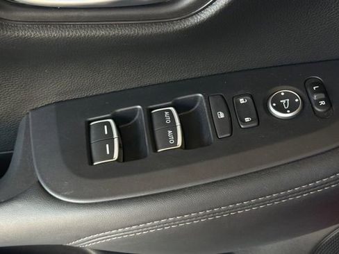 Certified 2024 Honda HR-V EX-L image 13