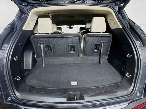 Used 2020 Buick Enclave Essence w/ Sound and Sites Package image 29