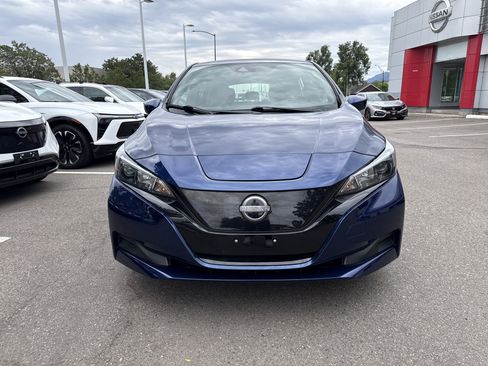 Certified 2025 Nissan Leaf S FWD image 8