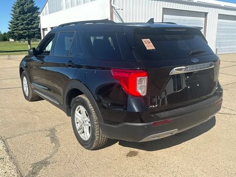 Used 2024 Ford Explorer XLT w/ Equipment Group 202A AWD/4WD image 8