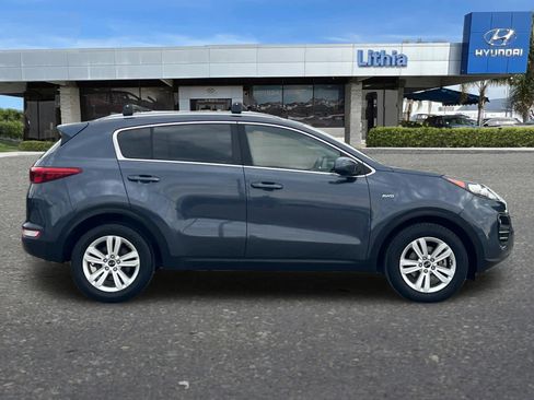 Used 2019 Kia Sportage LX w/ LX Popular Package image 8