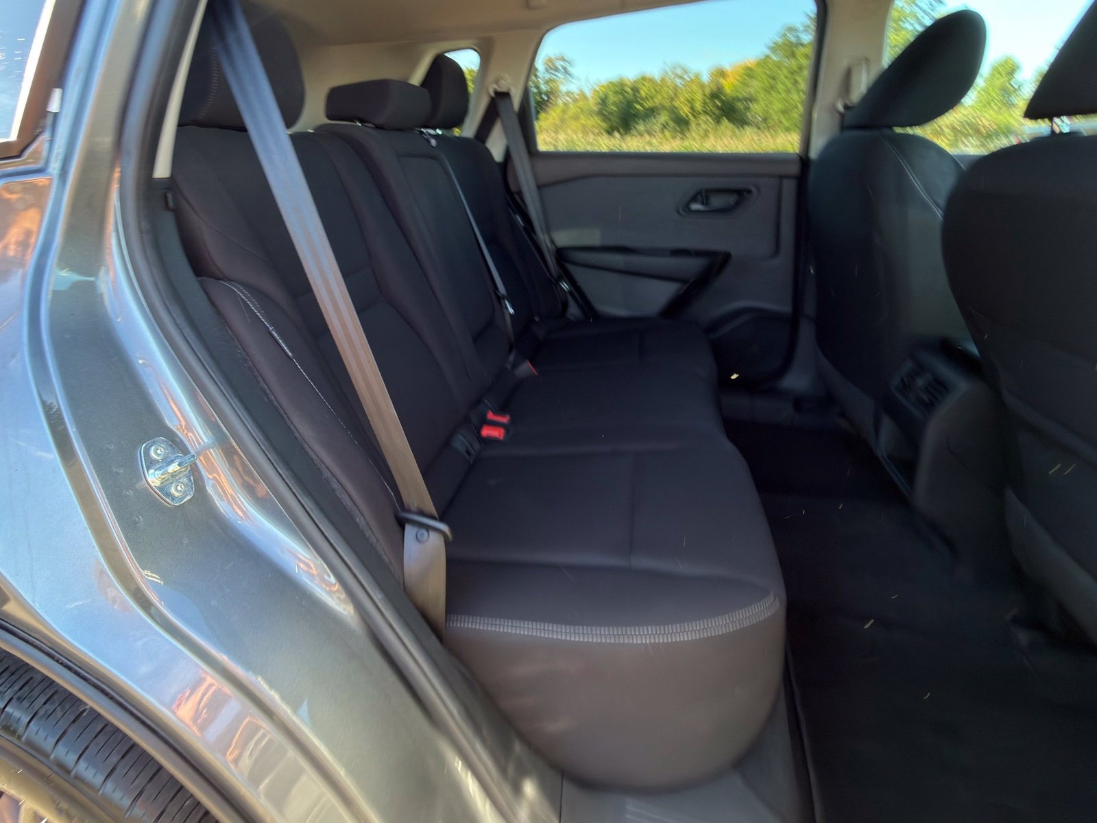 Used 2023 Nissan Rogue S AWD/4WD image 36