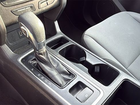 Used 2019 Ford Escape S image 8