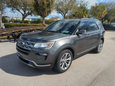 Used 2018 Ford Explorer Limited image 10