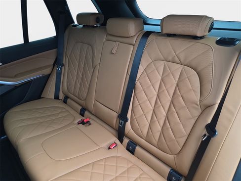 New 2026 BMW X5 xDrive50e w/ M Sport Package image 14