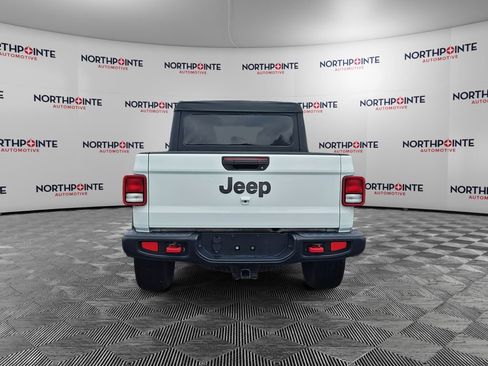 Used 2021 Jeep Gladiator Rubicon w/ Trailer Tow Package AWD/4WD image 5