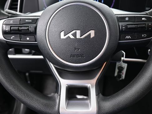 Used 2023 Kia Sportage LX image 29