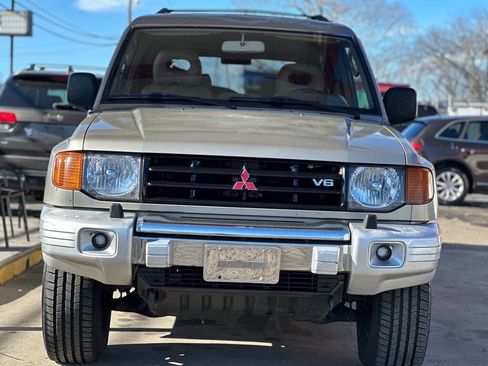 Used 2000 Mitsubishi Montero image 2