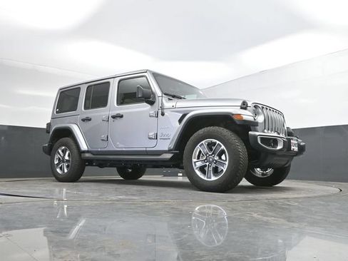 Used 2020 Jeep Wrangler Unlimited Sahara AWD/4WD image 45