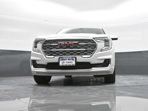 Used 2024 GMC Terrain Denali w/ Denali Premium Package image 39
