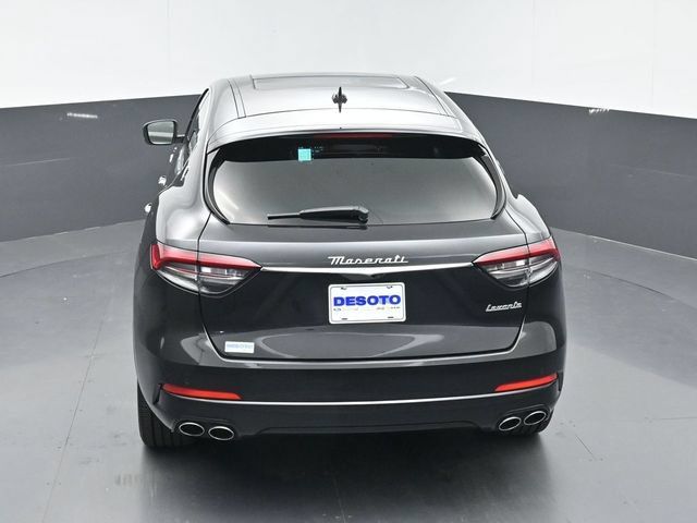 Used 2023 Maserati Levante GT AWD/4WD image 43
