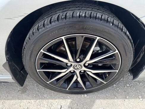 Used 2024 Toyota Camry SE image 25