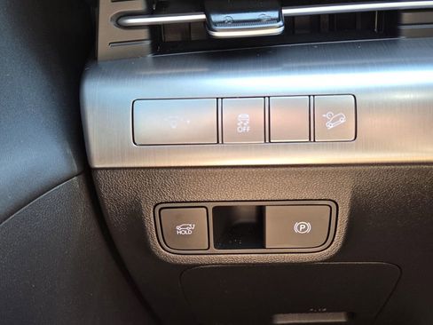 Used 2024 Hyundai Kona Limited image 26