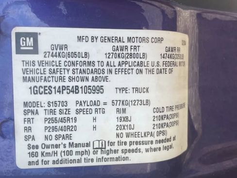 Used 2004 Chevrolet SSR w/ Preferred Equipment Group image 19