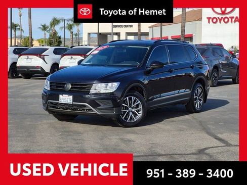 Used 2020 Volkswagen Tiguan SE image 1