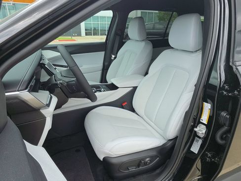 New 2026 Jeep Cherokee Laredo AWD/4WD image 13
