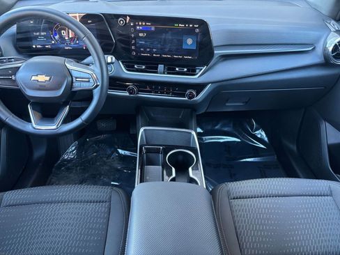 Used 2025 Chevrolet Equinox LT image 30