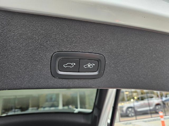 Used 2023 Volvo C40 P8 Recharge Ultimate w/ Protection Package Premier AWD/4WD image 13