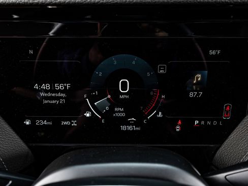 Used 2025 GMC Yukon Denali image 16