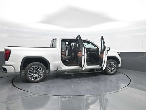 Used 2025 GMC Sierra 1500 Denali Ultimate AWD/4WD image 47
