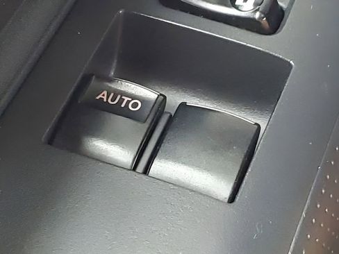 Used 2014 Toyota FJ Cruiser 2WD w/ Convenience Package image 29