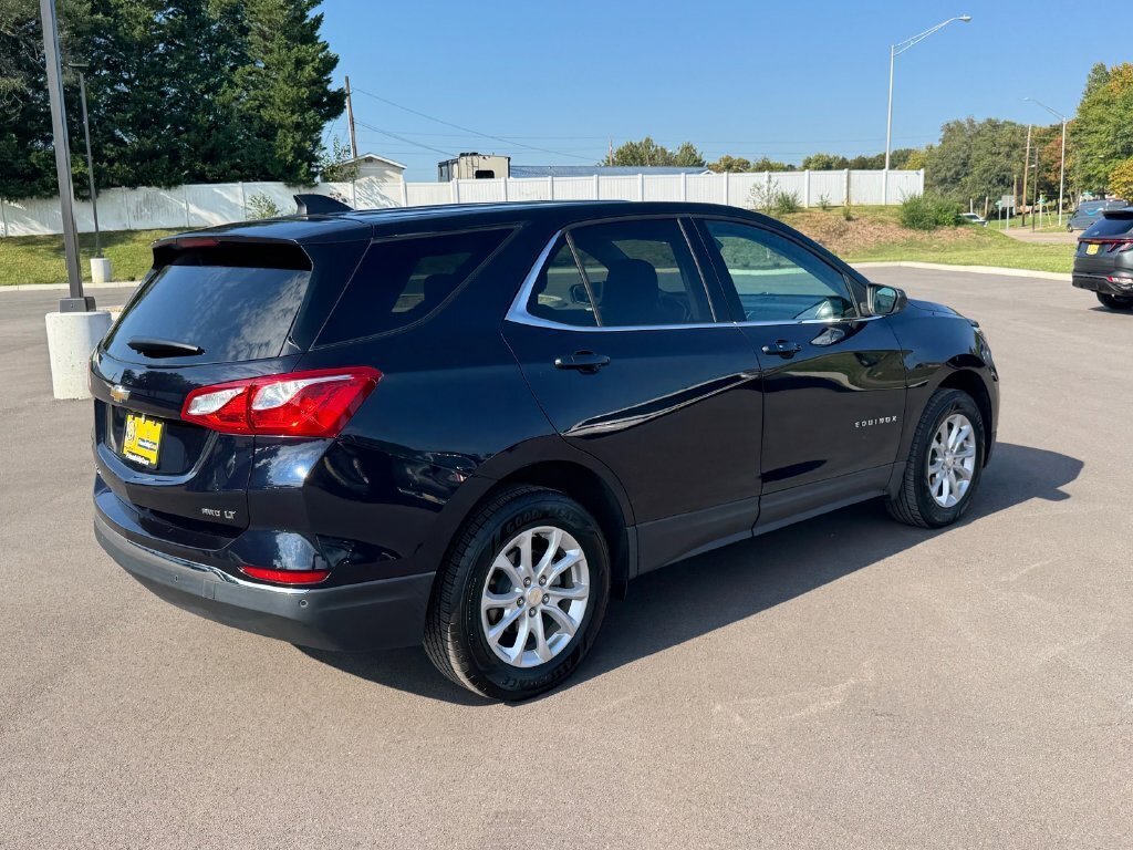 Used 2020 Chevrolet Equinox LT w/ Driver Convenience Package AWD/4WD image 4