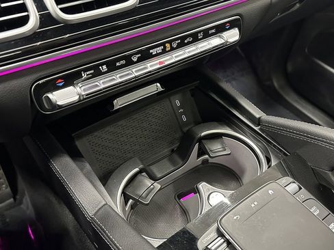 Certified 2025 Mercedes-Benz GLS 450 4MATIC w/ Pinnacle Trim Package image 31