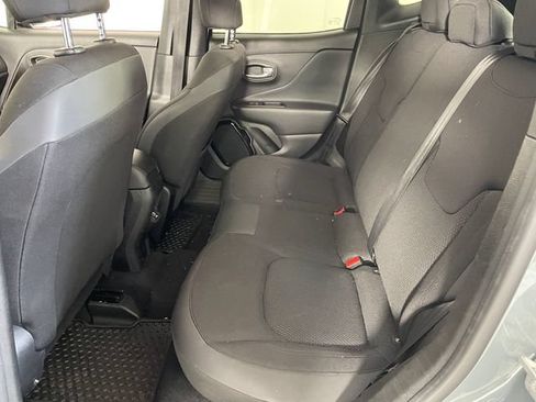 Used 2018 Jeep Renegade Altitude AWD/4WD image 15