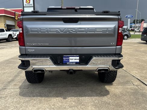 Used 2022 Chevrolet Silverado 1500 LT AWD/4WD image 7