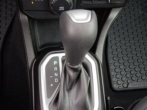 Used 2023 Jeep Renegade Latitude w/ Sun/Sound Group AWD/4WD image 18