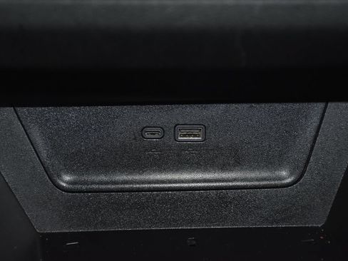 Used 2025 Chevrolet Equinox LT FWD image 19